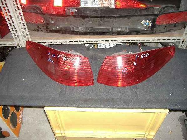 Peugeot - 607 - (2004 - 2010) - Oświetlenie / Lampa tylna  prawa