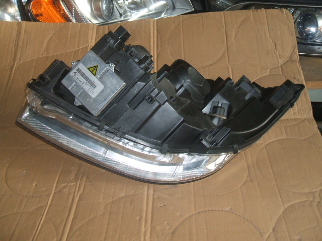 Mercedes-Benz - A-Klasa - W169 - 3 drzwi - (2008 - 2010) - Oświetlenie / Lampa przednia  prawa Bixenon