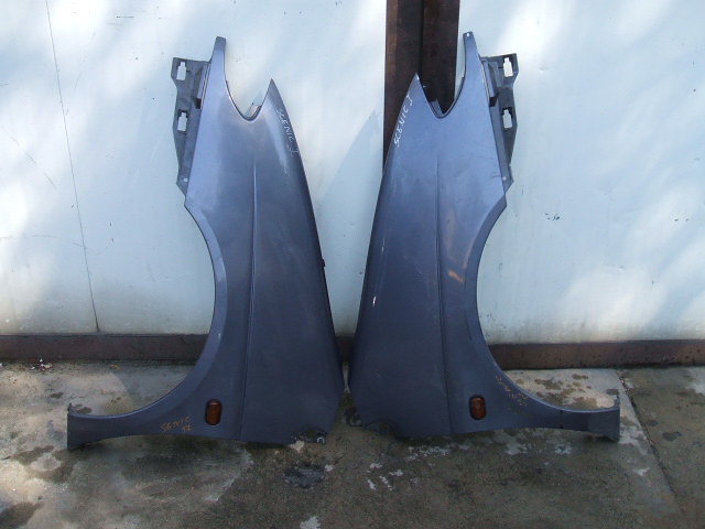 Renault - Scenic - (1996 - 1999) - Karoseria / Błotnik przedni prawy