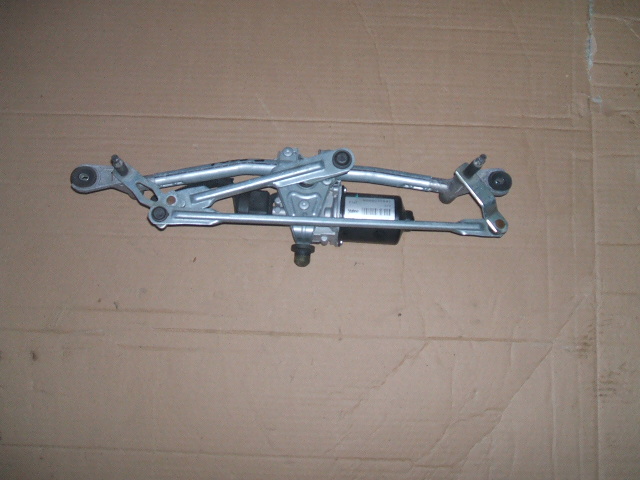 Fiat - 500 L - (2012-) - Osprzęt / Silniczek wycieraczek przednich