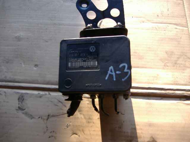 Audi - A3 - 5 drzwi - (2004 - 2008) - Hamulce / Pompa ABS