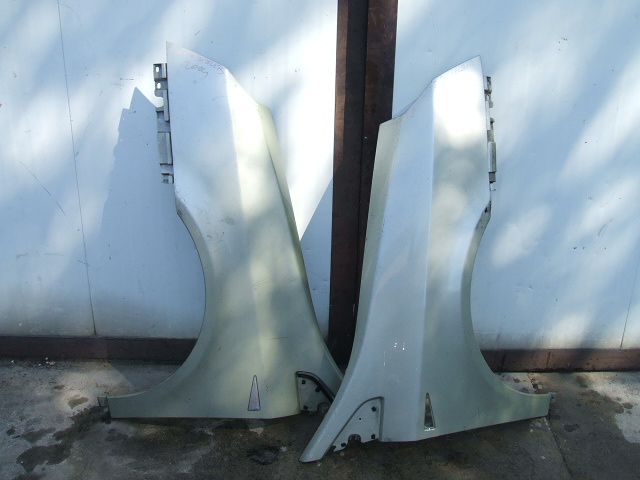 Renault - Vel Satis - (2001 - 2005) - Karoseria / Błotnik przedni prawy