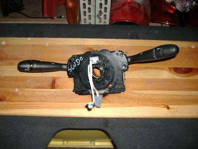 Citroen  - C 8 - (2007 - 2012) - Poduszki / Taśmy