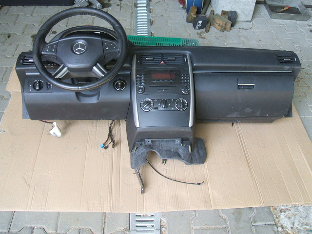 Mercedes-Benz - B-Klasa - W245 - (2005 - 2008) - Wnętrze / Deska rozdzielcza