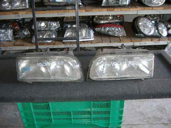 Volvo - 850 - Kombi - (1994 - 1996) - Oświetlenie / Lampa przednia prawa