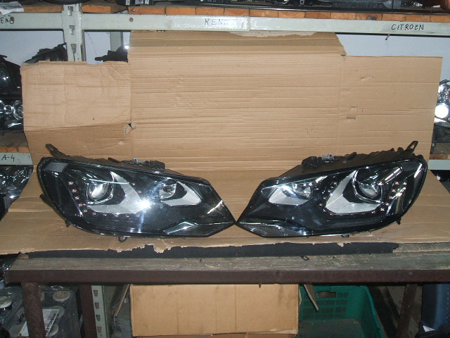 Volkswagen - Touareg - (2010 - 2014) - Oświetlenie / Lampa przednia  lewa Bixenon