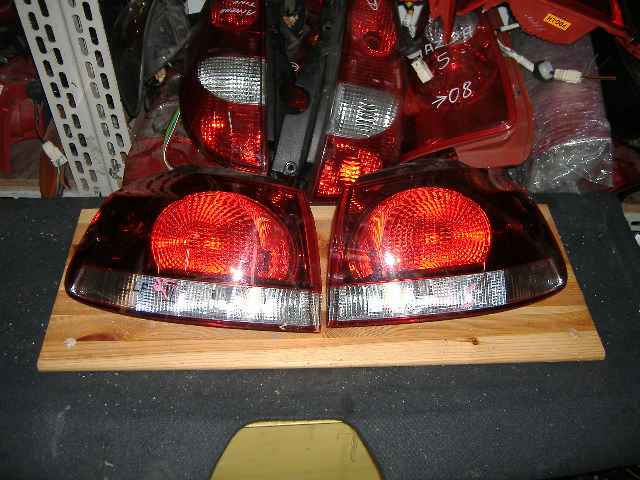 Volkswagen - Golf VI - 3 drzwi - (2008 - 2012) - Oświetlenie / Lampa tylna lewa