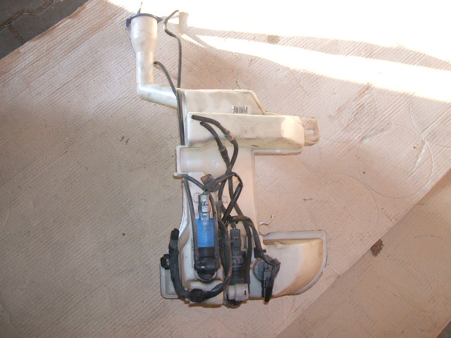 Citroen  - C 5 - (2008 - 2011) - Osprzęt / Zbiorniczek spryskiwaczy