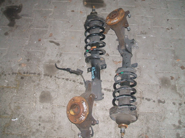 Renault - Trafic - Osob./Tow.- (2006 - 2010) - Zawieszenie / McPherson przedni prawy