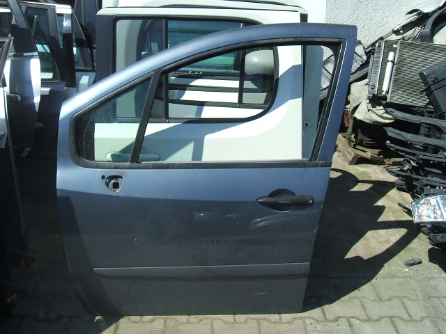 Renault - Modus - (2008 - 2012) - Karoseria / Drzwi przednie lewe