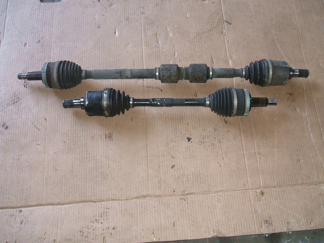 Hyundai - ix35 - (2013 - 2016) - Napęd / Półoś przednia lewa