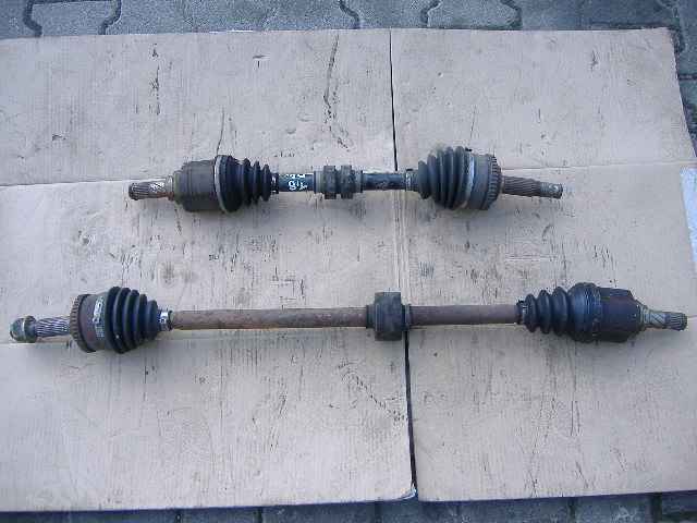 Nissan - Primera - 4 drzwi - (2002 - 2005) - Napęd / Półoś przednia prawa