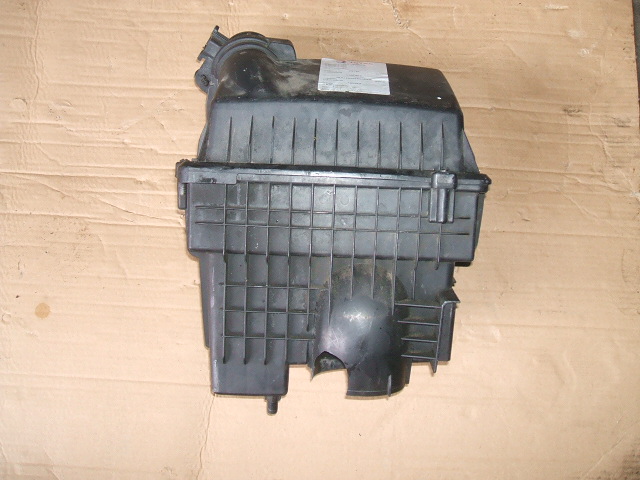 Citroen  - C 4 - Picasso - (2006 - 2010) - Filtry / Obudowa filtra powietrza