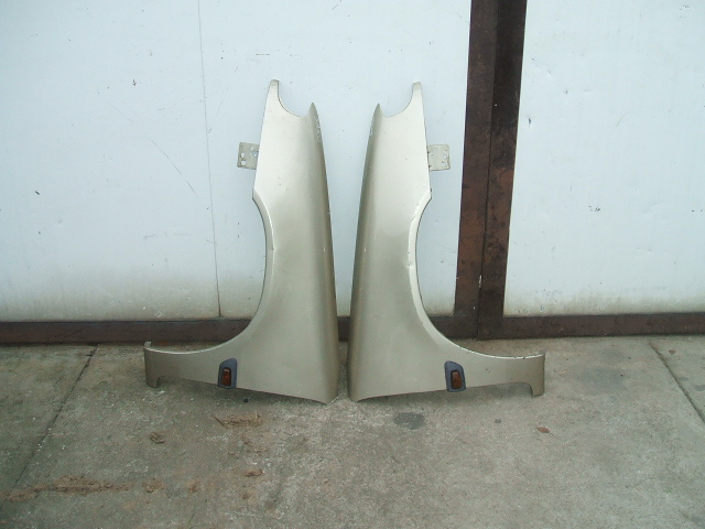 Citroen  - Saxo - 5 drzwi - (1996 - 1999) - Karoseria / Błotnik przedni prawy