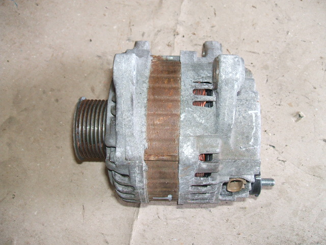 Nissan - Tiida - 5 drzwi - (2011-) - Silnik / Alternator