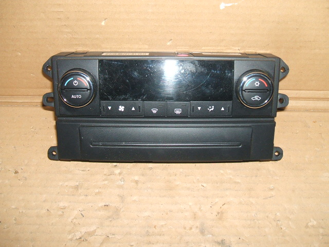 Dodge - Journey - (2011-) - Wnętrze / Włącznik ogrzewania