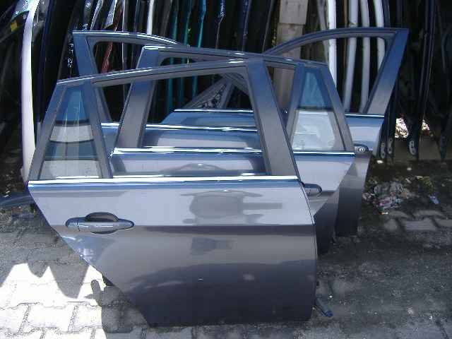 BMW - Seria 3 - E91 - Kombi - (2005 - 2008) - Karoseria / Drzwi przednie prawe