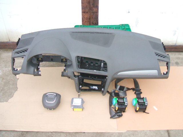 Audi - Q5 - (2008 - 2012) - Poduszki / Komplet