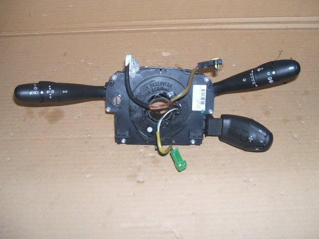 Peugeot - 207 - 3 drzwi - (2006 - 2009) - Poduszki / Taśmy