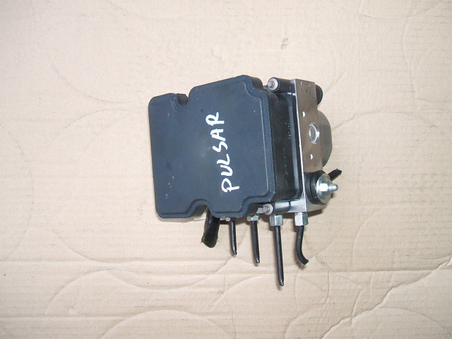 Nissan - Pulsar - (2014-) - Hamulce / Pompa ABS