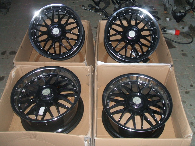 Audi - A3 - 5 drzwi - (2004 - 2008) - Koła / Felgi alu/z lekkich stopów