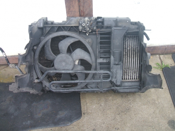 Peugeot - 407 - 4 drzwi - (2008 - 2011) - Oświetlenie / Lampa przednia lewa