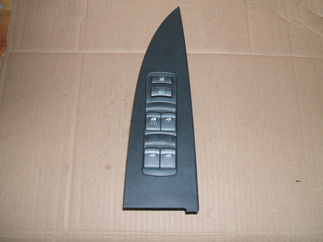 SsangYong - Actyon Sports - Pick-up - (2007 - 2012) - Wnętrze / Włącznik podnoszenia okien