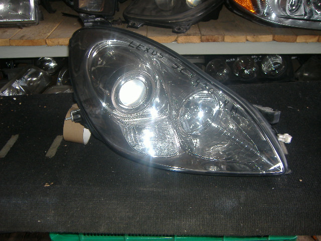 Lexus - SC - (2006 - 2010) - Oświetlenie / Lampa przednia   prawa Xenon