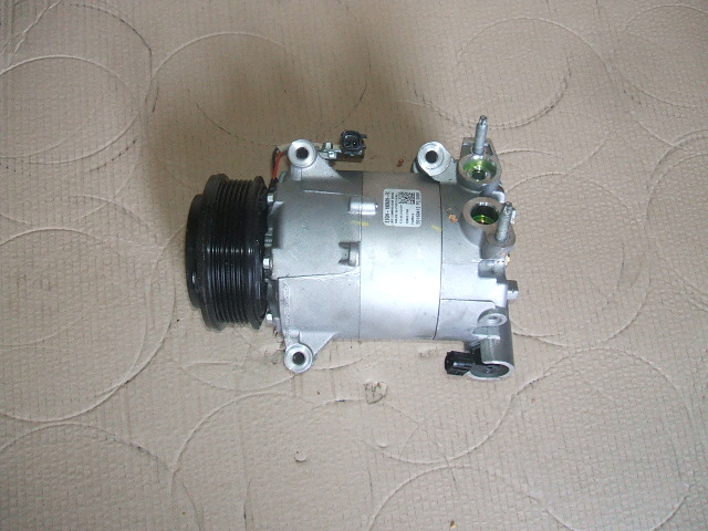 Ford - Kuga - (2013 - 2016) - Układ chłodzenia / Klimatyzacja - sprężarka