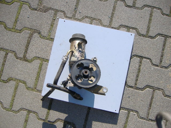 Toyota - Yaris Verso - (1999 - 2003) - Silnik / Pompa wspomagania