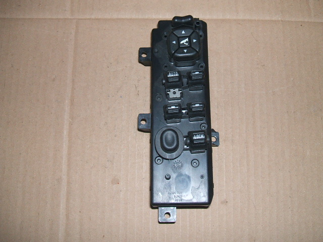 Jeep - Cherokee Grand - WK - (2005 - 2008) - Wnętrze / Włącznik podnoszenia okien