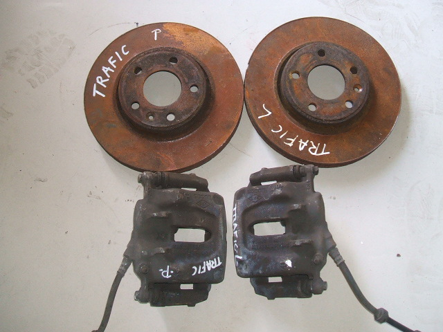 Nissan - Primastar - (2006-) - Hamulce / Zacisk hamulcowy przedni prawy