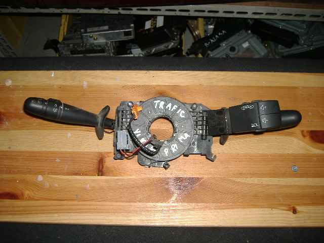 Renault - Trafic - Osob./Tow.- (2001 - 2006) - Wnętrze / Włącznik wycieraczek