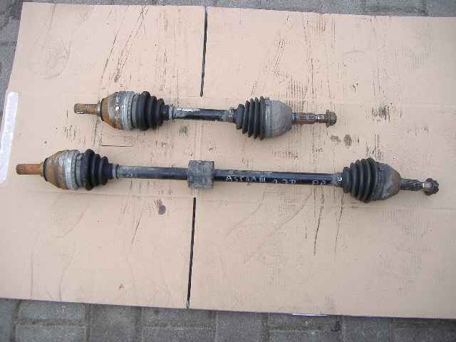 Opel - Astra - H - Kombi - (2004 - 2007) - Napęd / Półoś przednia lewa