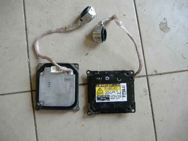 Toyota - Auris - 3 drzwi - (2007 - 2010) - Oświetlenie / Lampa przednia   lewa Xenon