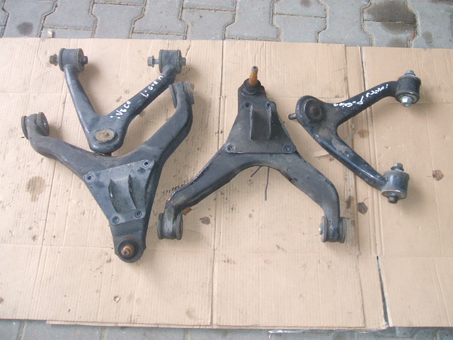 Iveco - Turbo Daily - (2006 - 2011) - Zawieszenie / Wahacz przedni lewy