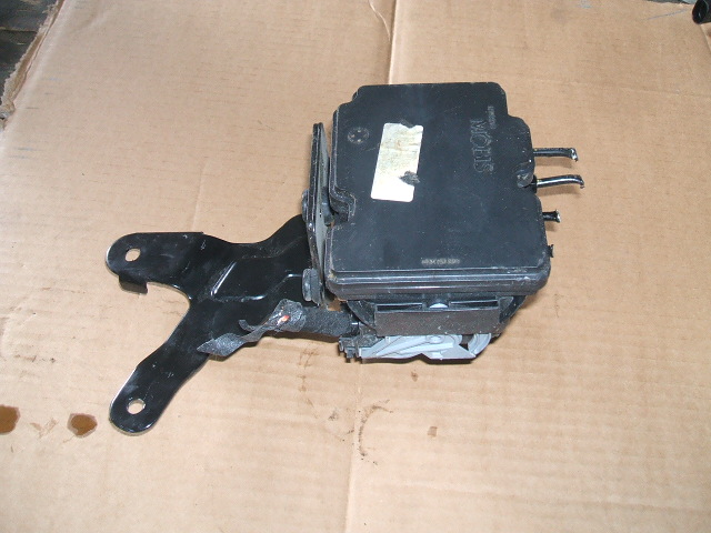 Kia - Cee´d - 5 drzwi - (2012-) - Hamulce / Pompa ABS