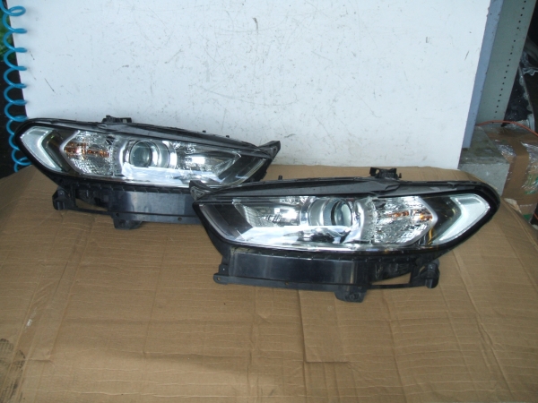 Ford - Mondeo - Kombi - (2015-) - Oświetlenie / Lampa przednia lewa