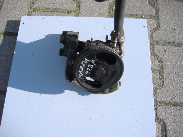 Mazda - 323 C - 3 drzwi - (1994 - 1998) - Silnik / Pompa wspomagania