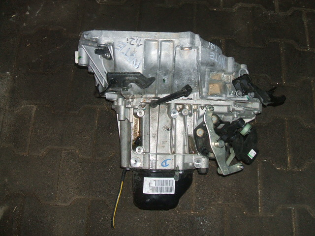 Nissan - Note - (2013-) - Skrzynia / Ręczna  6-biegowa