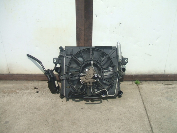 Jeep - Cherokee Grand - WK - (2005 - 2008) - Oświetlenie / Lampa przednia lewa