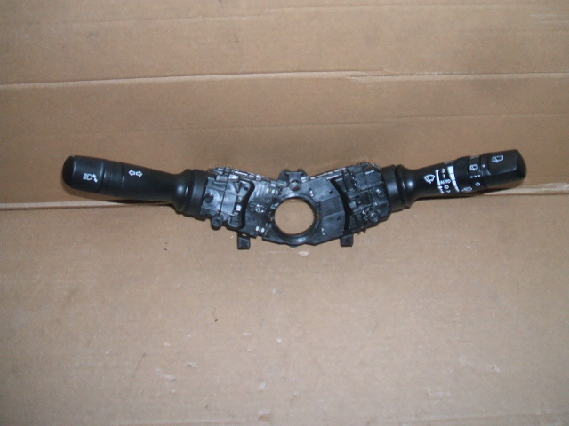 Hyundai - i40 -  Kombi - (2011-) - Wnętrze / Włącznik kierunkowskazów