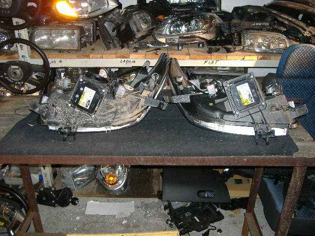 Toyota - Land Cruiser J150 - 5 drzwi - (2009-) - Oświetlenie / Lampa przednia  prawa Bixenon