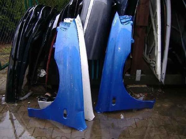 Subaru - Impreza - Kombi - (1992 - 2000) - Karoseria / Błotnik przedni prawy