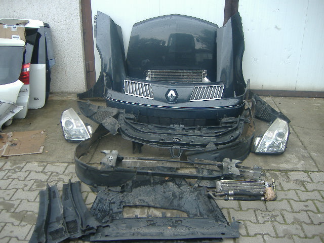 Renault - Vel Satis - (2001 - 2005) - Karoseria / Belka zderzaka przedniego