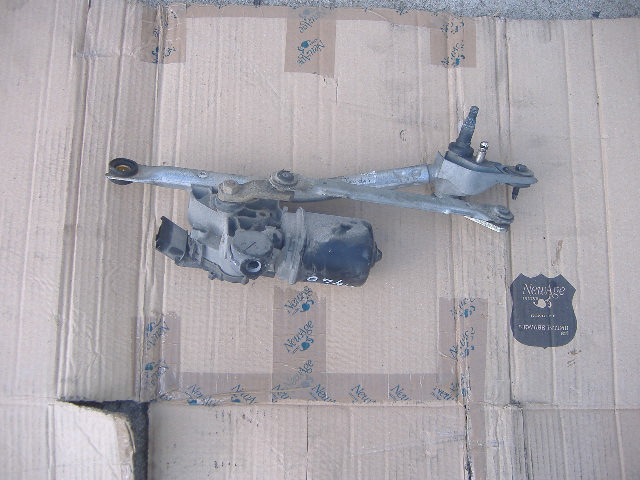 Toyota - Aygo - 5 drzwi - (2005 - 2009)  - Osprzęt / Silniczek wycieraczek przednich