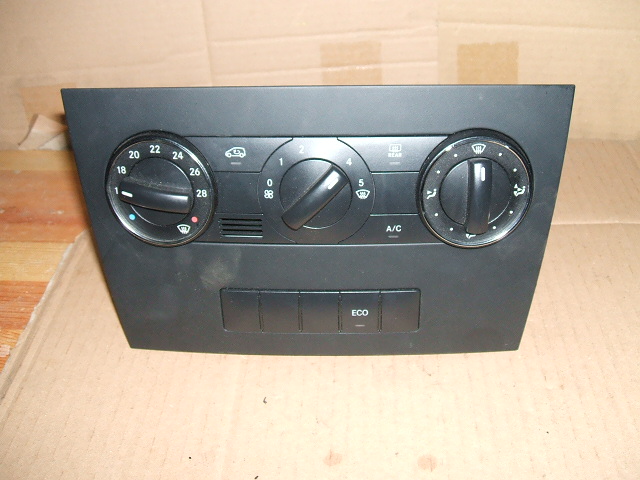 Mercedes-Benz - B-Klasa - W245 - (2005 - 2008) - Wnętrze / Włącznik nawiewu