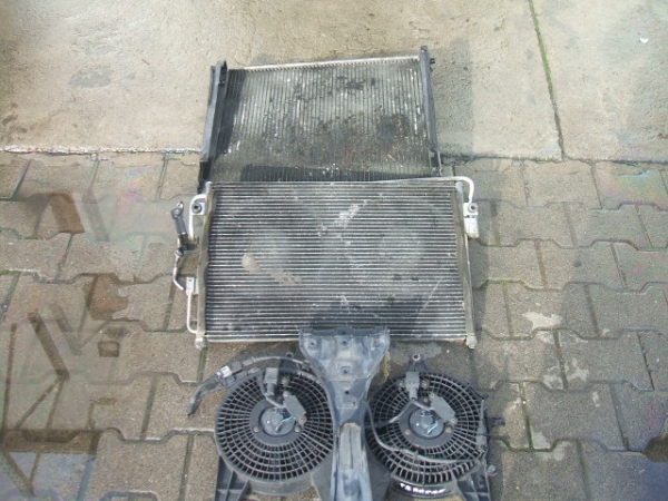 Hyundai - Terracan - (2004 - 2006) - Oświetlenie / Lampa przednia prawa