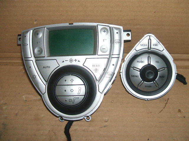 Citroen  - C 8 - (2007 - 2012) - Wnętrze / Panel klimatyzacji