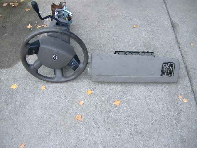 Dodge - Dakota - (2004 - 2008) - Poduszki /  Kierowcy